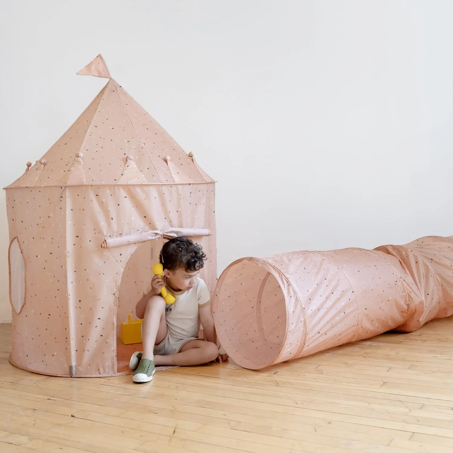3 Sprouts Kids Play Tunnel - Pop Up Collapsible Tunnels with Recycled Fabric - Fun Crawling Tunnel for Toddler, Baby, Children to Crawl Through, Gross Motor Toy for Indoor Play - Terrazzo Clay