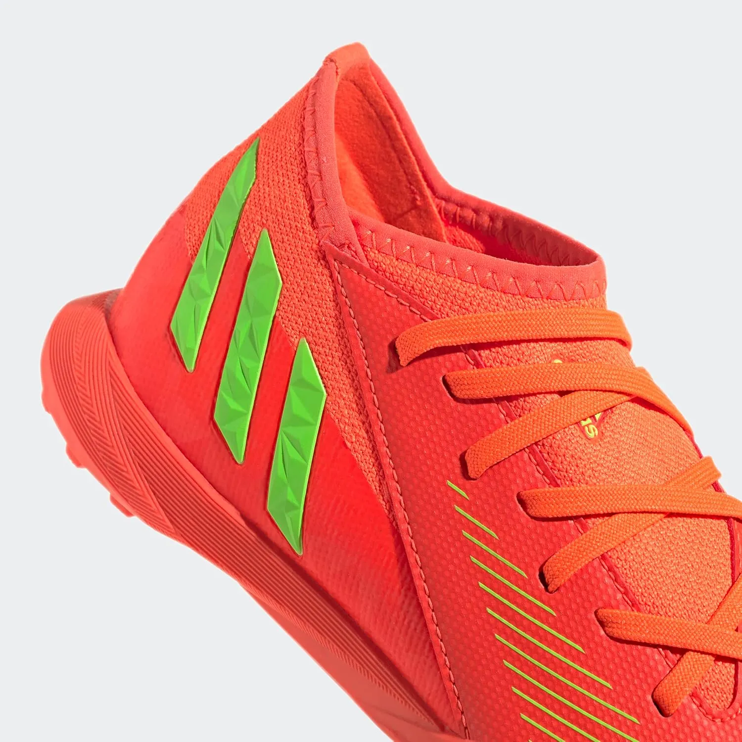 Adidas unisex-Edge.3 Turf
