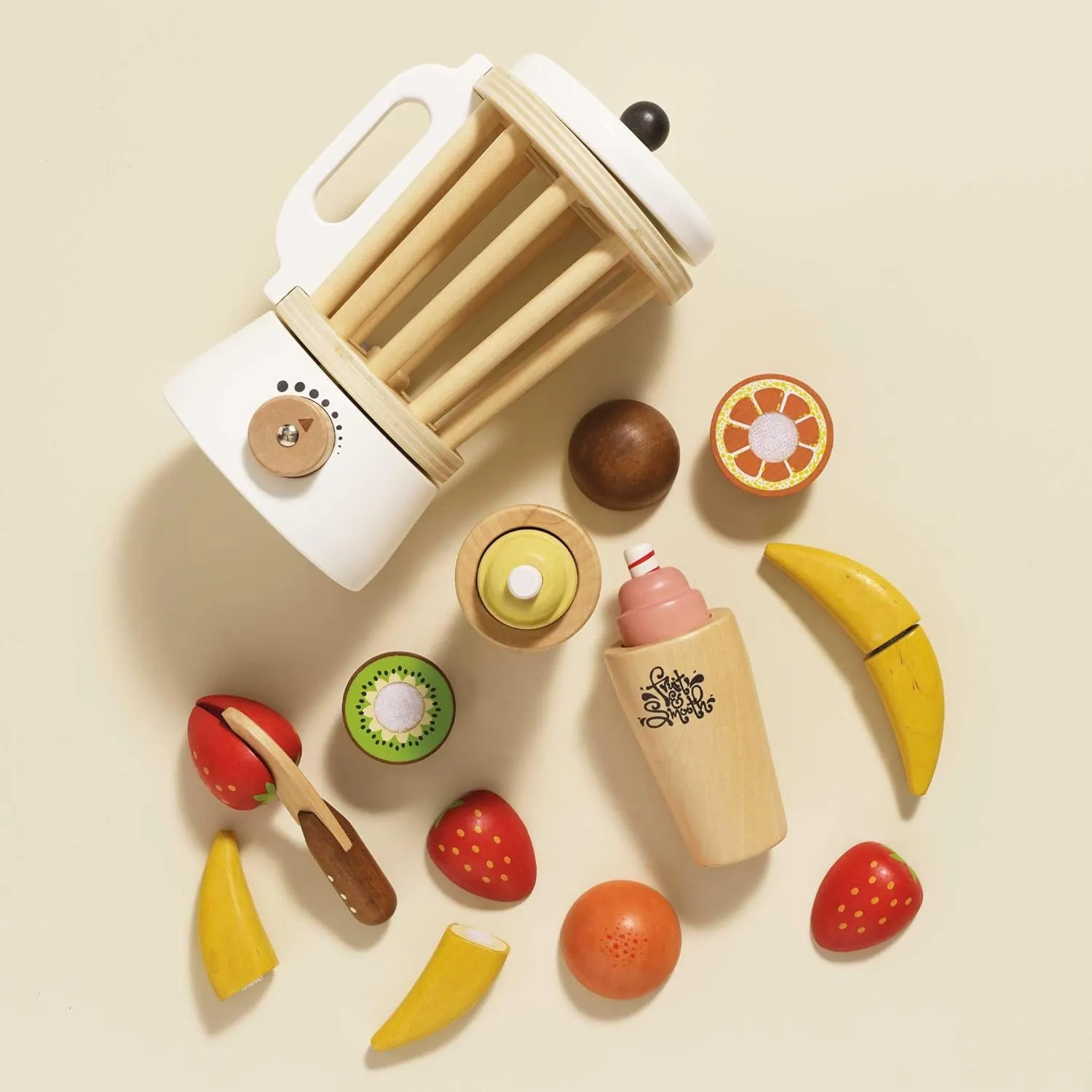Blender & Wooden Fruit Set Premium Wooden Toys for Kids Ages 3 Years & Up - Le Toy Van