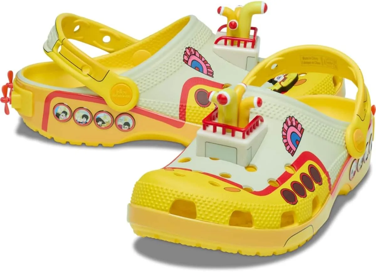 Crocs Unisex-Adult The Beatle Classic Clog, Clogs for Women and Men