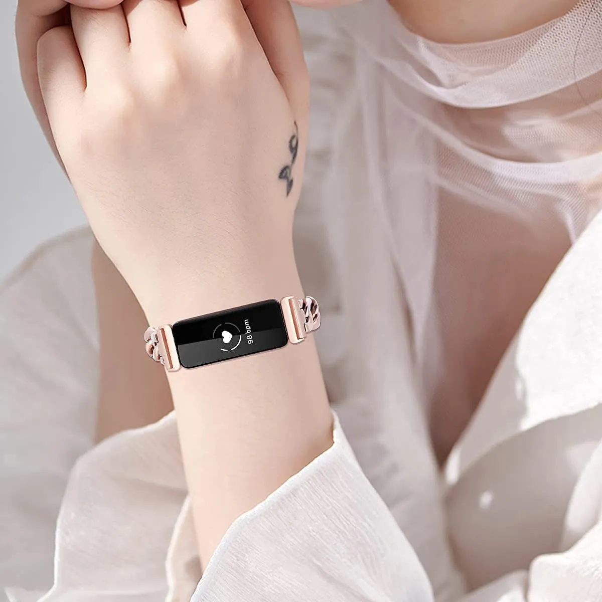 Dilando Chain Metal Link Bands Compatible with Fitbit Inspire 2 Bands Women Adjustable Stainless Steel Wristband Bracelet Accessories Replacement Strap for Inspire 2 Rose Gold