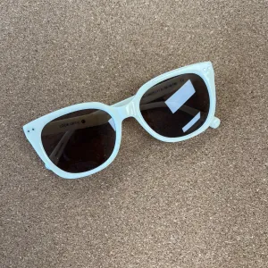 Evita Sun Progressives Shiny Bone 2.0 | Look Optic