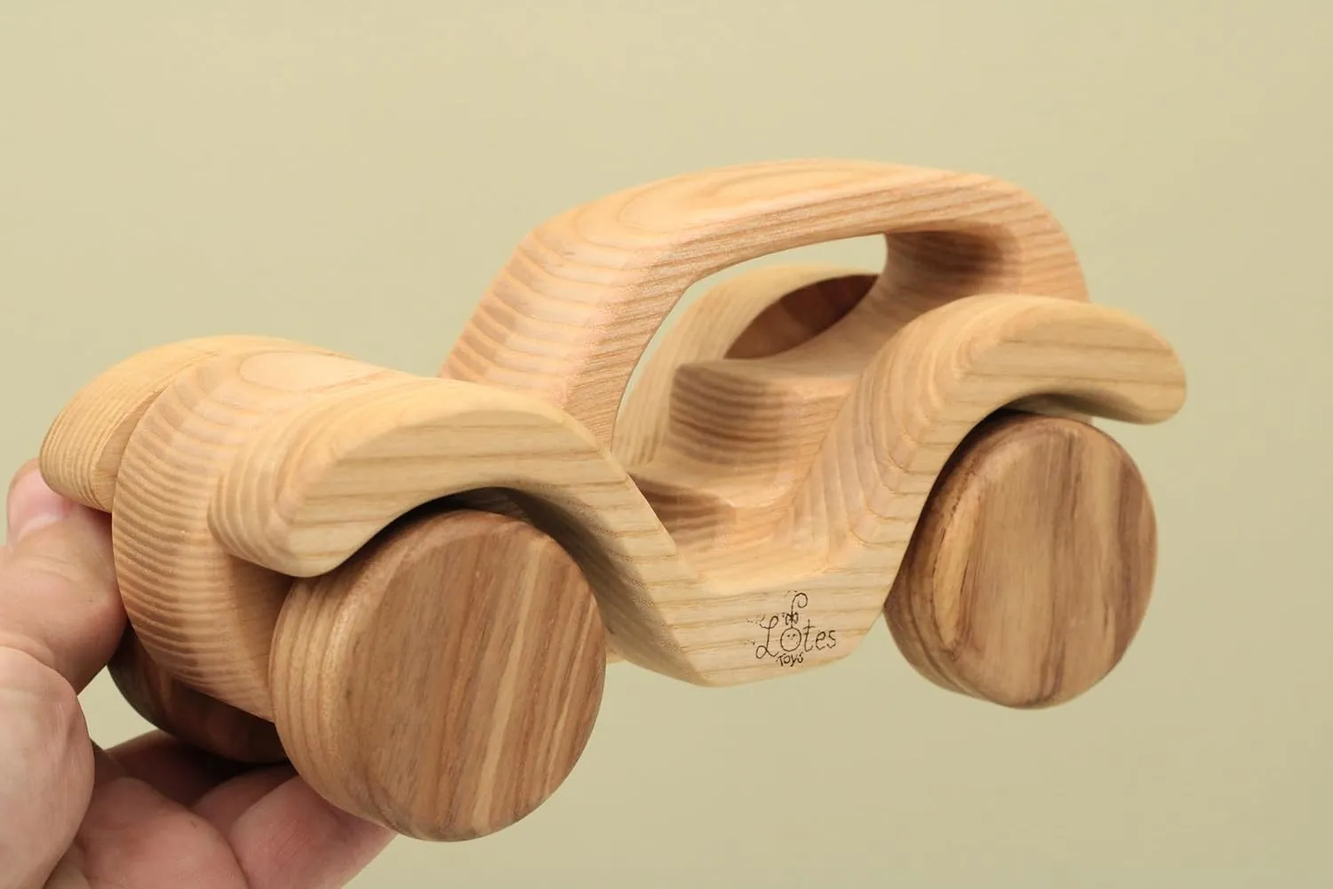 Free Shipping Natural Wooden Sport Car Jeep, BT72 : Eco-Friendly Gift with Montessori and Waldorf Educational Influence Lotes Toys Baby Gift
