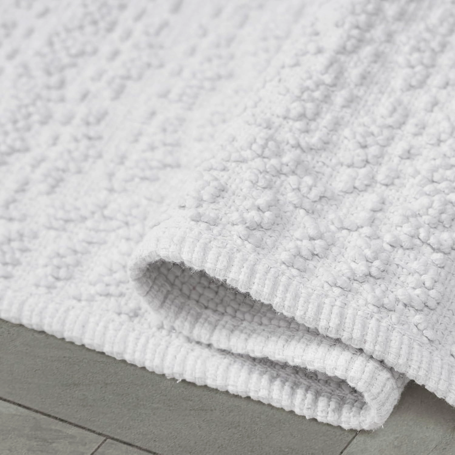 French Connection Nellore Bathroom Rugs, Set of 2 Woven and Beaded Bathroom Mats, Durable Bath Rugs, Thick Bath Mats for Bathroom and Shower Rugs, 17” x 28” and 20” x 38”, White