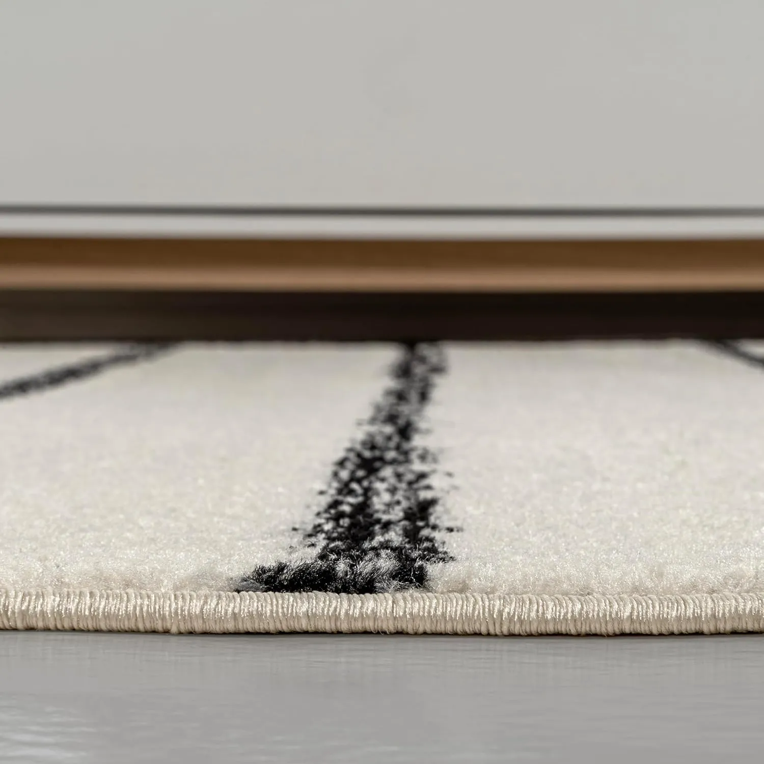 JONATHAN Y MOH201D-5 Williamsburg Minimalist Stripe Area Rug, Contemporary, Modern, Bohemian, Scandinavian, Rustic for Living Room, Dining Room, Bedroom, Kitchen, Cream/Black, 5 X 8
