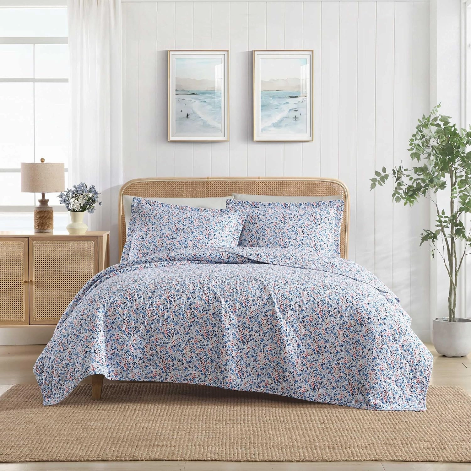 Laura Ashley - King Quilt Set, Breathable Premium Cotton Bedding with Matching Sham(s), Super Soft Floral Bedding Essentials (Leona Flower Red, King)