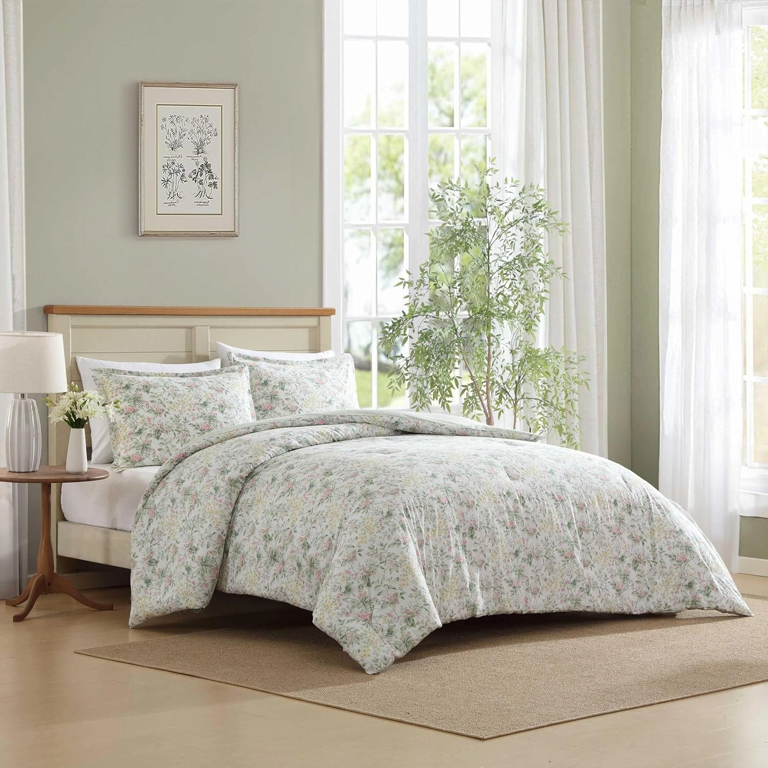 Laura Ashley - Twin Comforter Set, Super Soft Cotton Bedding with Matching Sham, Botanical Design, Vintage Bed Essentials (Bramble Floral Pink, Twin)