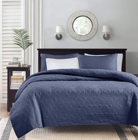 Madison Park Quebec Quilt Set - Luxurious Damask Stitching Design, Cotton Filled Lightweight Coverlet Bedspread Bedding, Shams, Twin/Twin XL(68"x90"), Navy 2 Piece