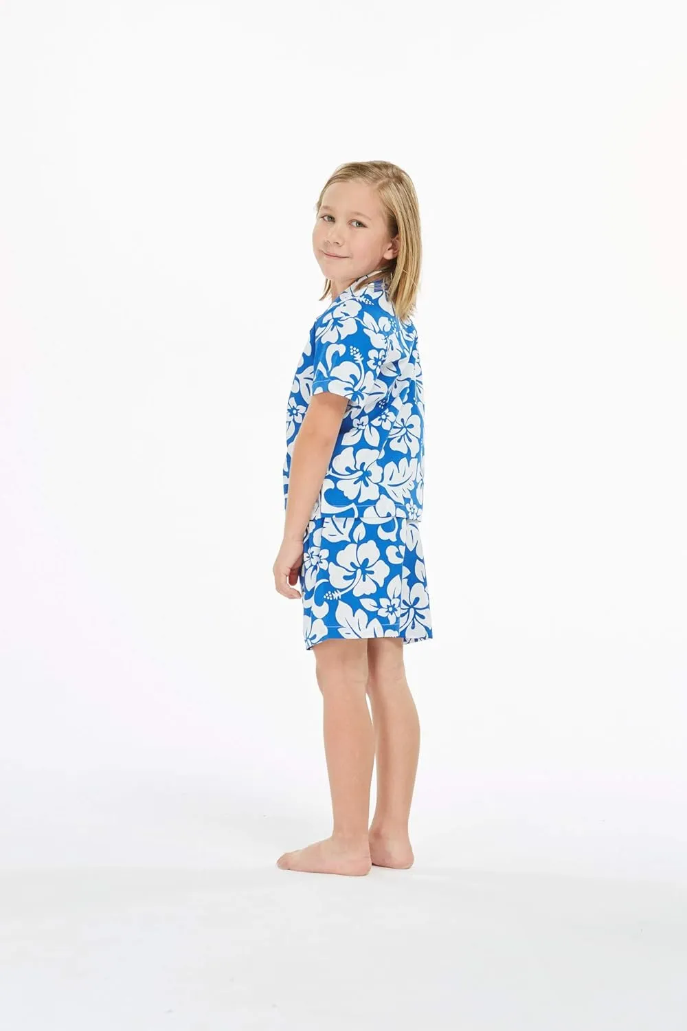 Matchable Family Hawaiian Luau Men Women Girl Boy Clothes in Classic Vintage Hibiscus Blue