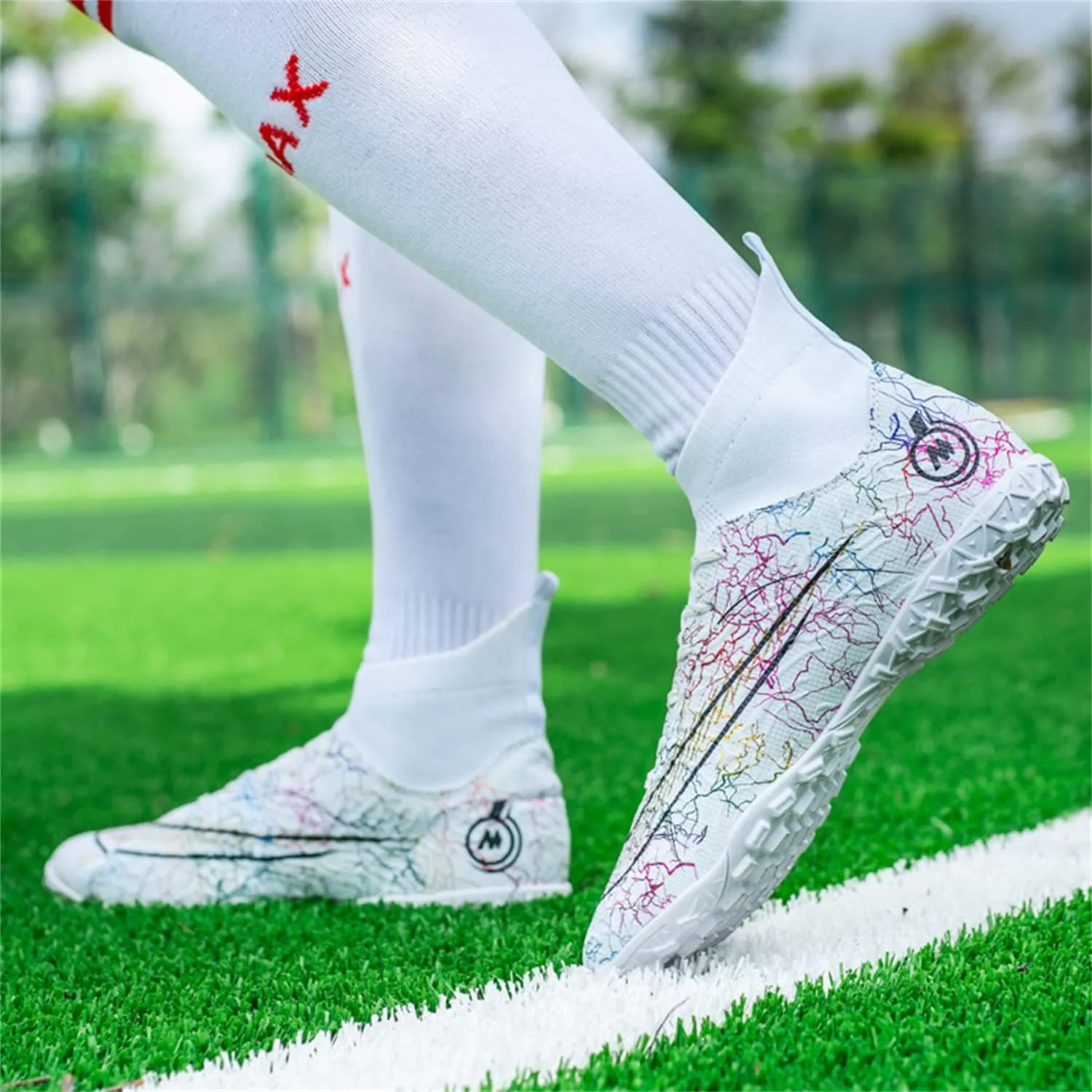 MDPCX Competitive Unisex Soccer Shoes Men Women Indoor Outdoor Football Boots Athletic Turf Mundial Team Cleat Running Sports Lightweight Breathable Anti-Skid Damping Shoes