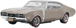 Miniature Models 1:43 Scale for Ixo Oldsmobile Bill W30 1968 USA Alloy Car Model Static Collection Car Ornaments