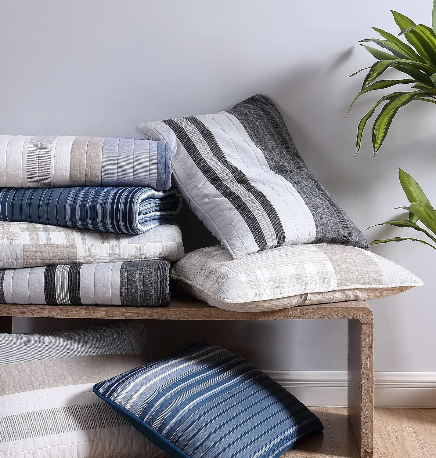 Nautica - Queen Quilt Set, Cotton Reversible Bedding with Matching Shams, Bedding Set for All Seasons (Coveside Blue, Queen)