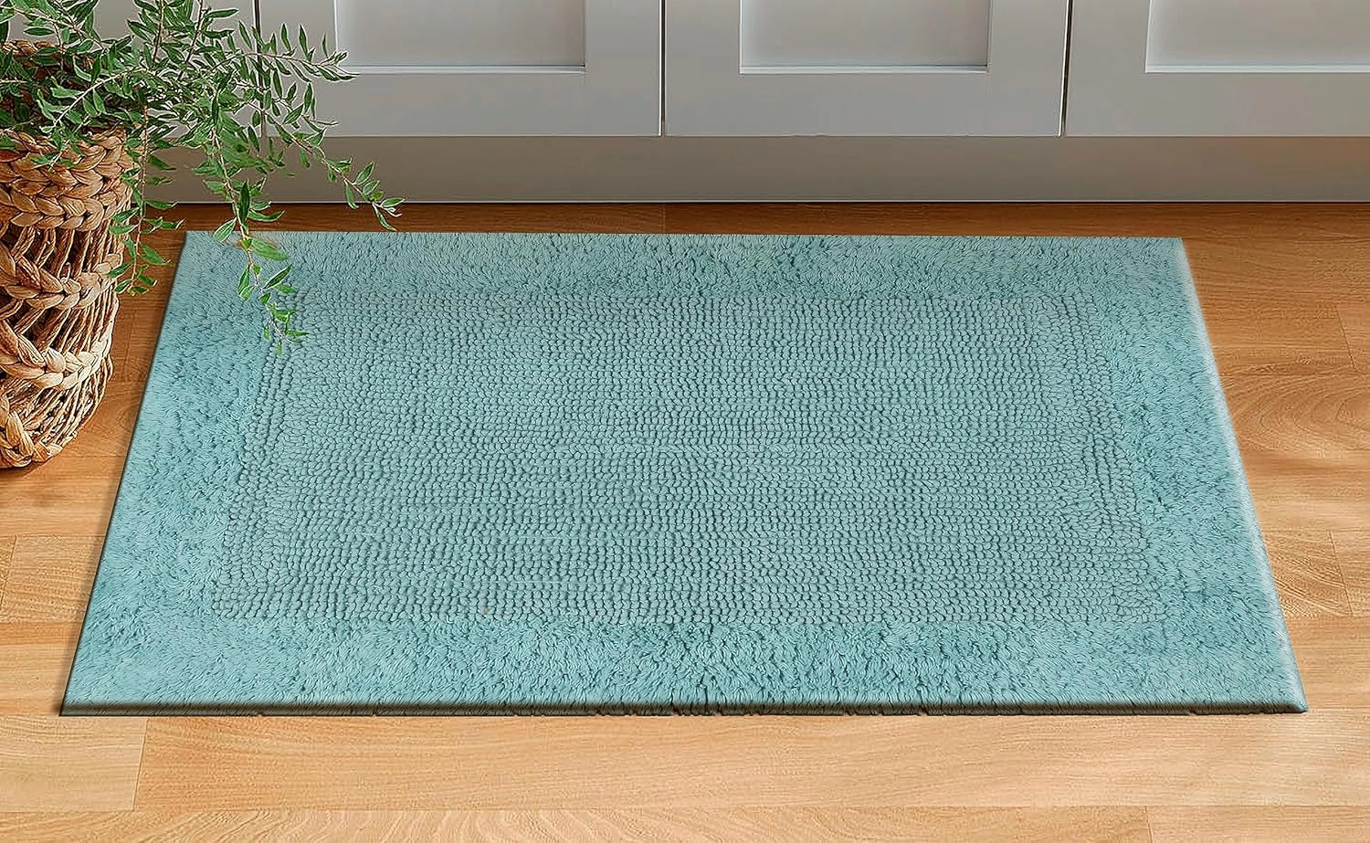 Savi Home Bath Mat Rug 17x24 Aqua Blue, 100% Pure Cotton, Super Soft White, Plush & Absorbent, Hand Tufted Heavy Weight Construction, Full Reversible Step Out Rugs