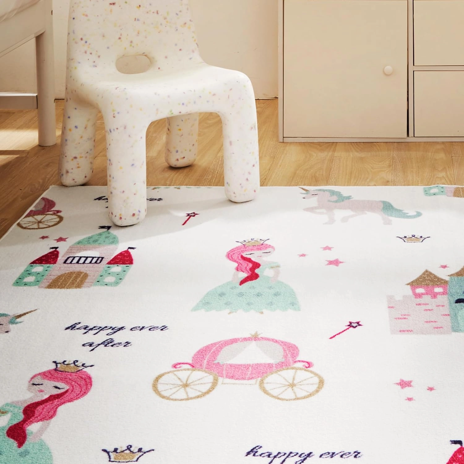 SLEEP ZONE Kids Rugs for Playroom, Area Rugs for Girls Bedroom Princess Castle, Washable Nursery Carpet, Non Slip Rug Play Mat, Cute Room Decor for Baby, 4X6 Feet