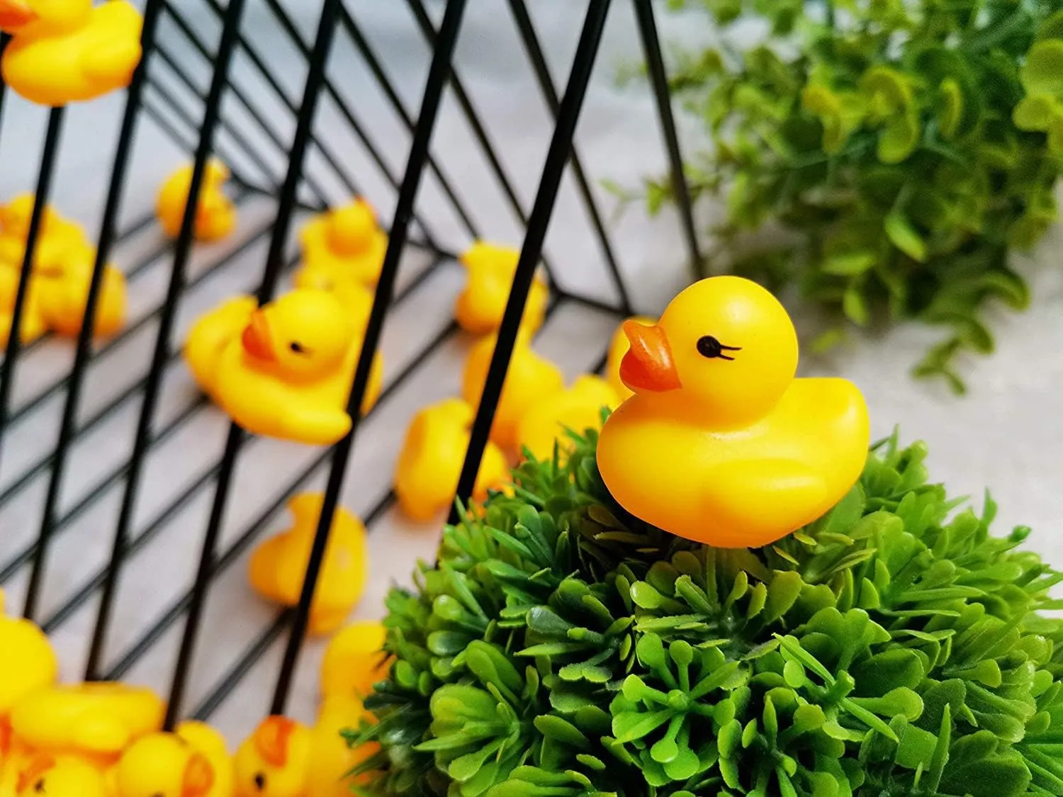 SOHAPY 100Pcs Mini Yellow Rubber Ducks Tiny Baby Shower Rubber Ducks, Squeak Fun Baby Yellow Rubber Bath Toy float Fun Decorations for Shower Birthday Party Favors Cupcake Carnival Game Gift (100Pcs)