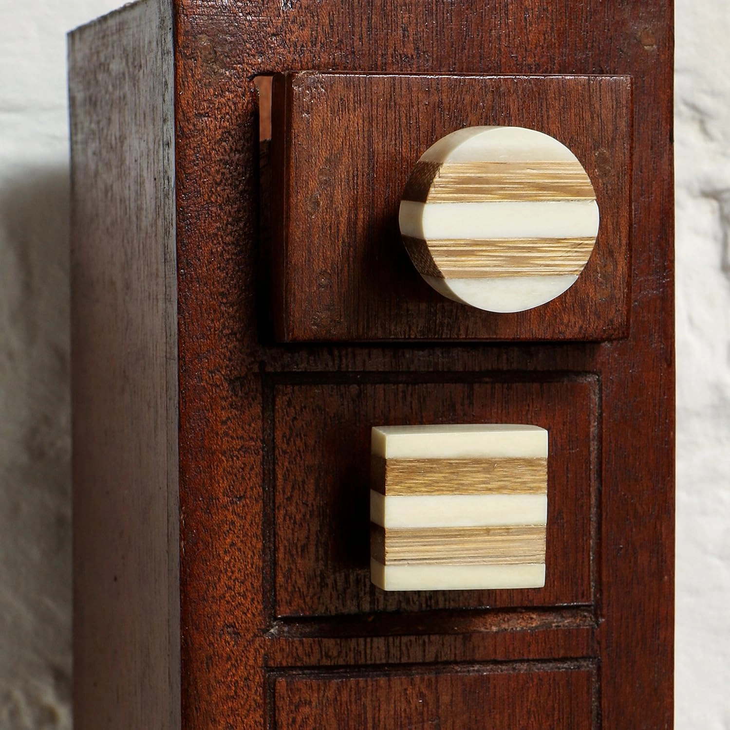 TRINCA-FERRO Set of 12 Striped Square Bone Knobs Kitchen Cabinet Cupboard Door Dresser Wardrobe and Drawer Pull for Bathroom | Bedroom | Office | Kitchen