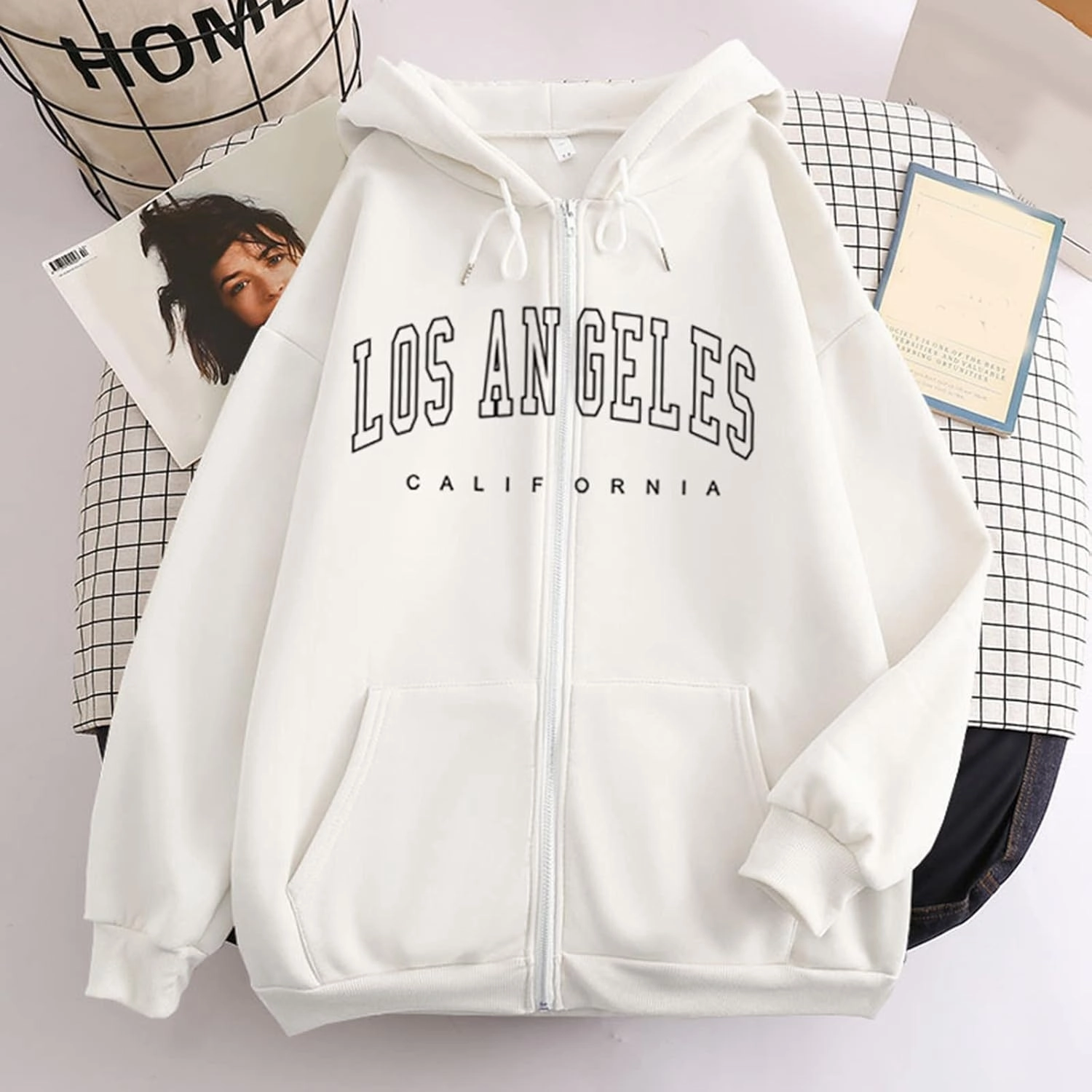 Women's Letter Graphic Print Sweatshirt Cute Los Angeles Oversized Pullover Crewneck Long Sleeve Tops for Teen Girl